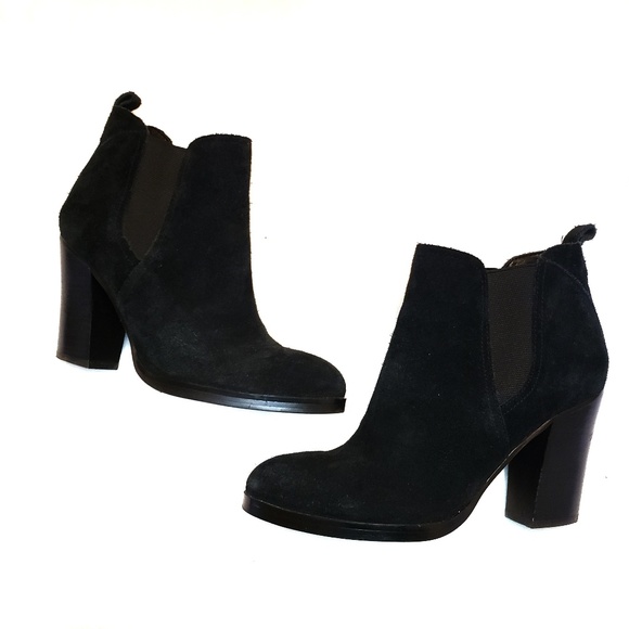 Marc Fisher Shoes - Marc Fisher Saint Suede Chelsea Booties